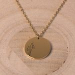 ronde pendant goud 13mm - ingezoomd januari