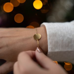 Ronde bedel armband goudkleurig dames