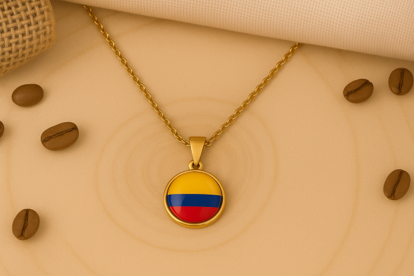 Ketting met kleinere Colombia hanger rond